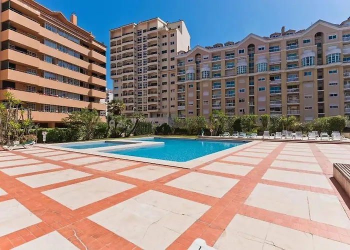 1br W/ Pool * Cascais