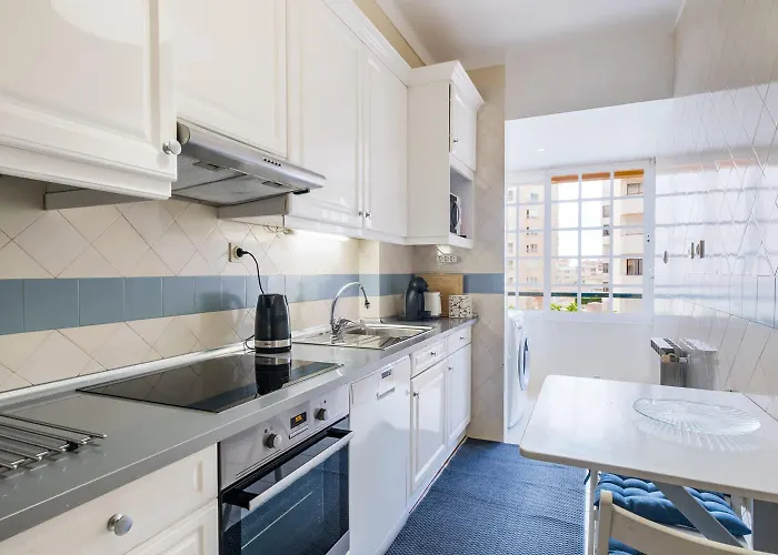 1br W/ Pool Cascais