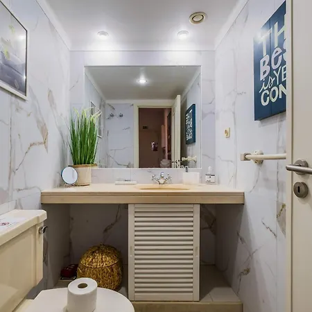 1br W/ Pool *