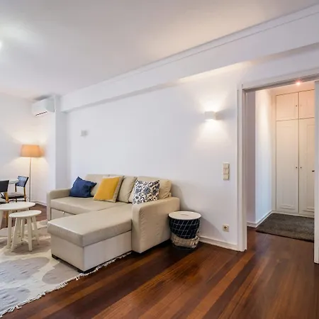 1br W/ Pool Daire *