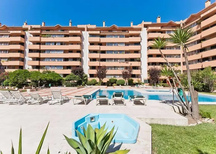 1br W/ Pool Cascais