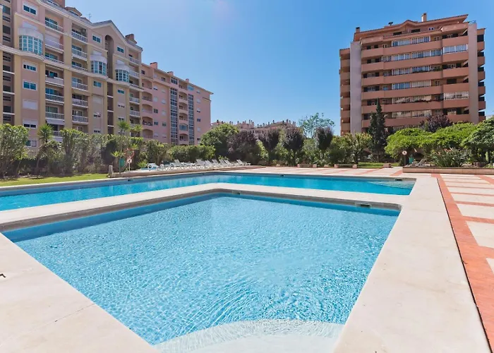 1br W/ Pool Cascais