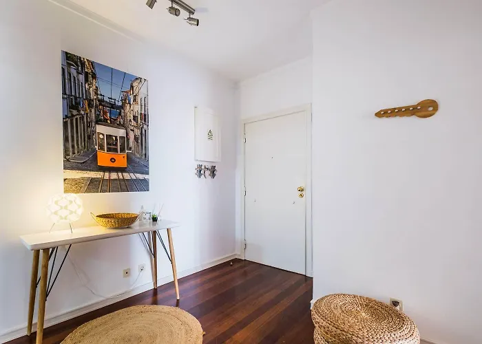 1br W/ Pool Apartment Cascais