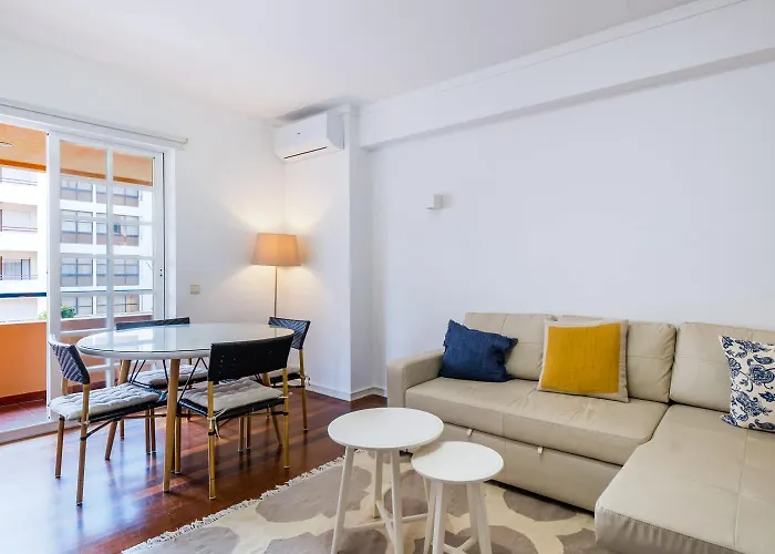 1br W/ Pool * Cascais