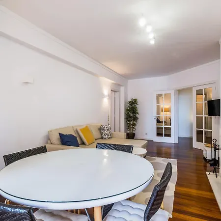 1br W/ Pool דירה